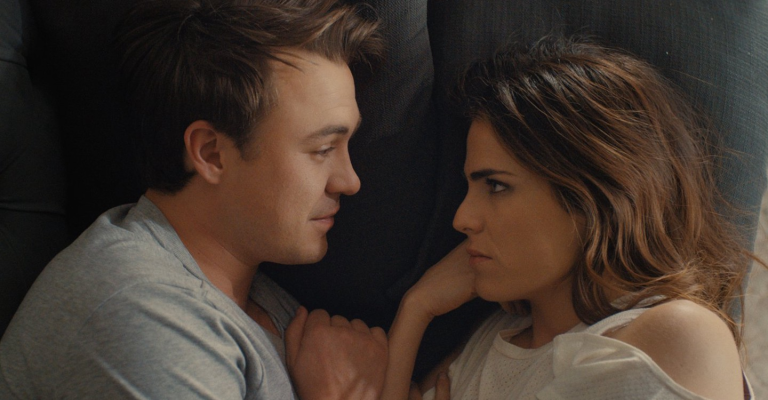 Romantic Comedy Movie Review: 2017’s Everybody Loves Somebody