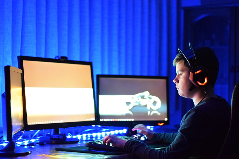 Make Gaming More Fun: 4 Changes You Should Make to Improve Your Online Gaming Experience