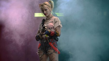 ‘Birds of Prey’ Blu-Ray Review – Harley Quinn Lets Loose In Irreverent Adaptation