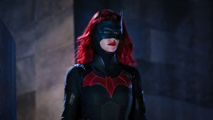 Batwoman Showrunner Explains Reasoning For Changing Lead Character