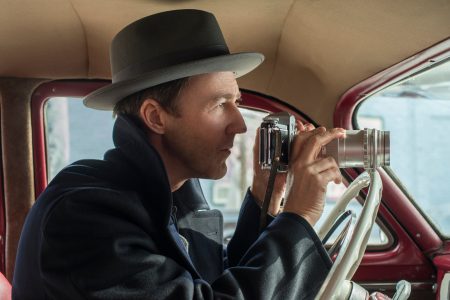 ‘Motherless Brooklyn’ Blu-Ray Review – Edward Norton Crafts Love Letter To Film Noir