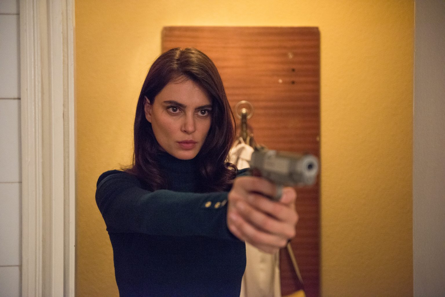 ‘The Whistlers’ DVD Review – A Fun, Subversive Take On Crime Noir