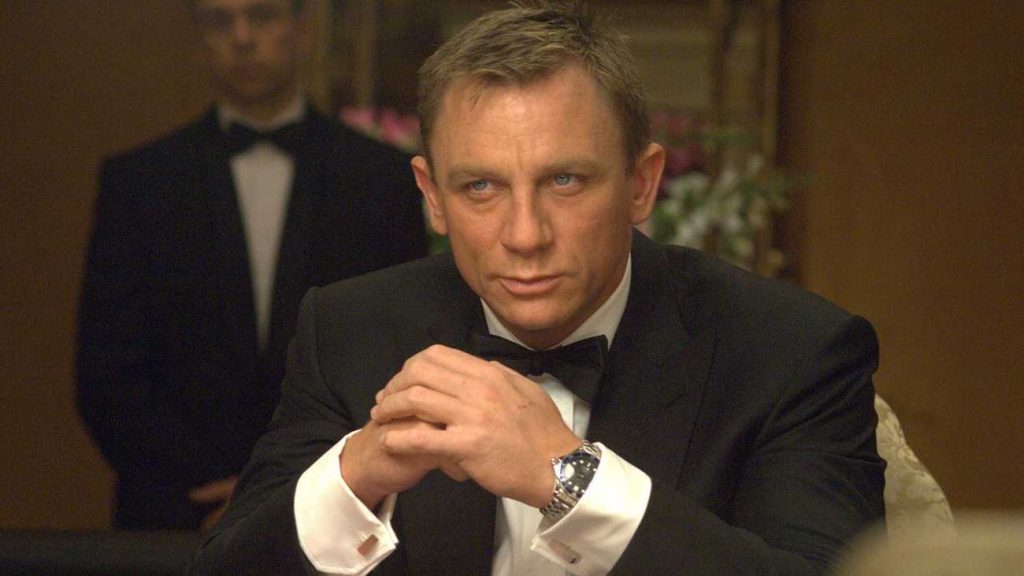 Can You Bluff Like James Bond In An Online Poker Tournament?