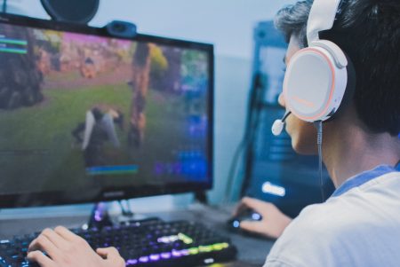 Opinion: 4 Careers for Online Game Enthusiasts