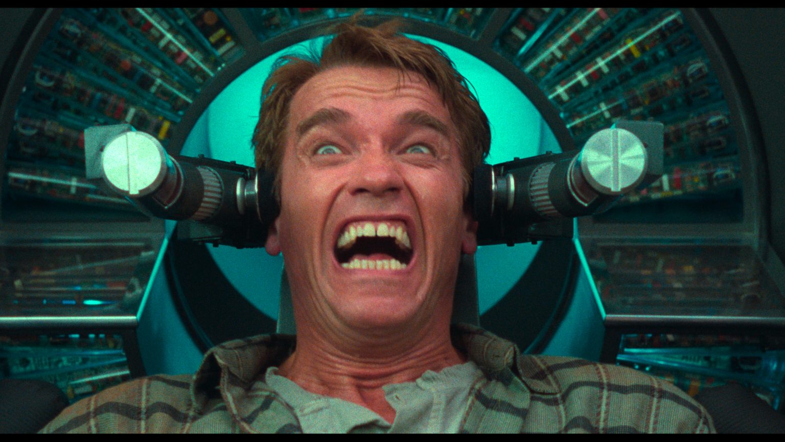 ‘Total Recall’ 4K UHD Blu-Ray Review – Over-The-Top Sci-Fi Flick Is A Fun, Violent Ride
