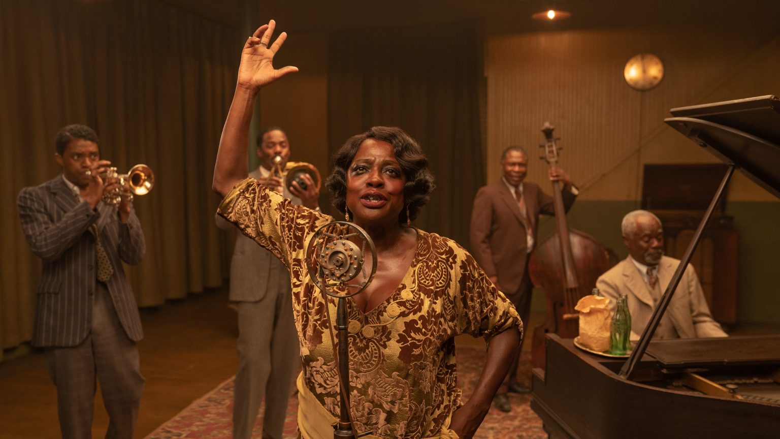 ‘Ma Rainey’s Black Bottom’ Review – Boseman and Davis Deliver Oscar-worthy Performances