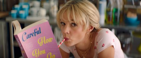 ‘Promising Young Woman’ Review – Profoundly Unexpected and Gleefully Unpredictable