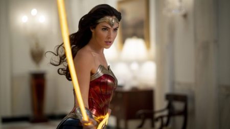 ‘Wonder Woman 1984’ Review – Confident, Righteous, and Very 80s