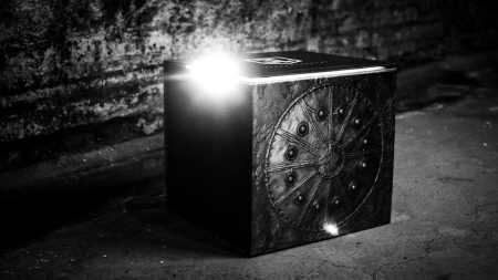 You Can Soon Get a Zack Snyder Justice League Prepare-At-Home Meal Delivered in a Mother Box