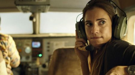 ‘Horizon Line’ Blu-Ray Review – High Flying Survival Thriller Is Ridiculous But Entertaining