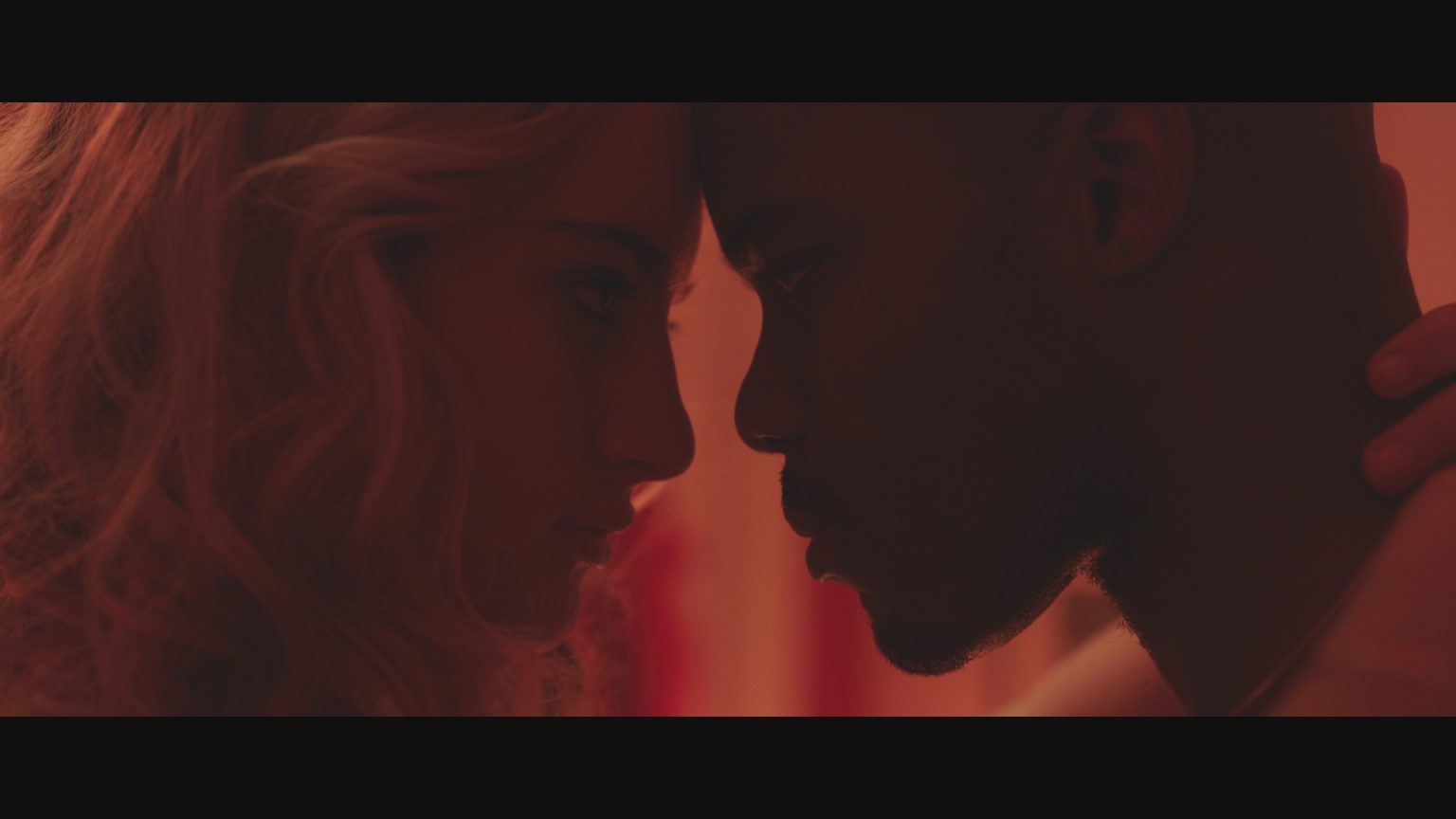 ‘The Violent Heart’ Review – Highly Predictable but Highly Captivating