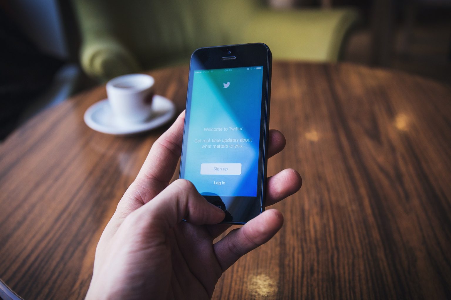 How to use Twitter to direct traffic to your website