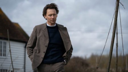 Tom Hiddleston Joins Claire Danes For Apple TV+’s The Essex Serpent