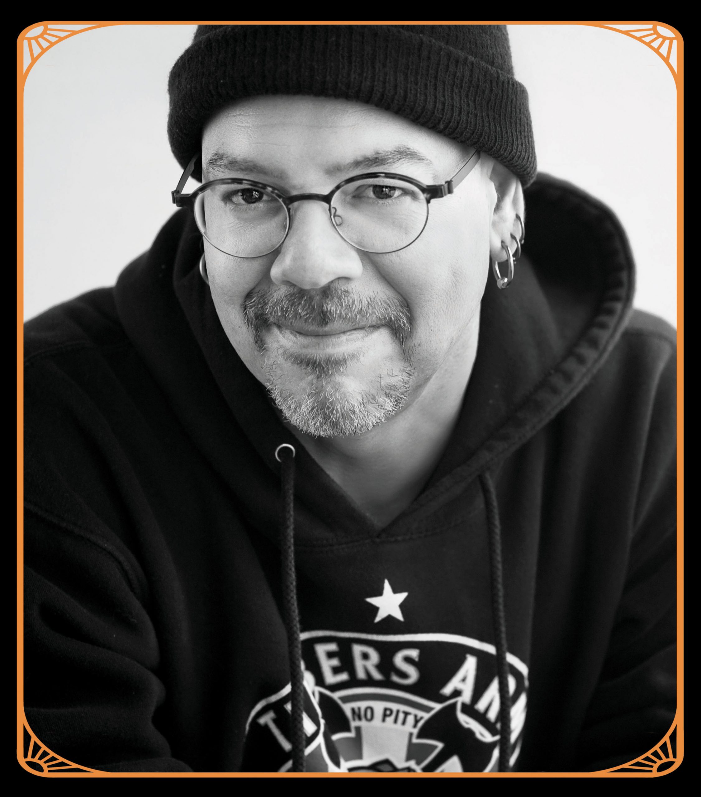 Greg Rucka_with frame
