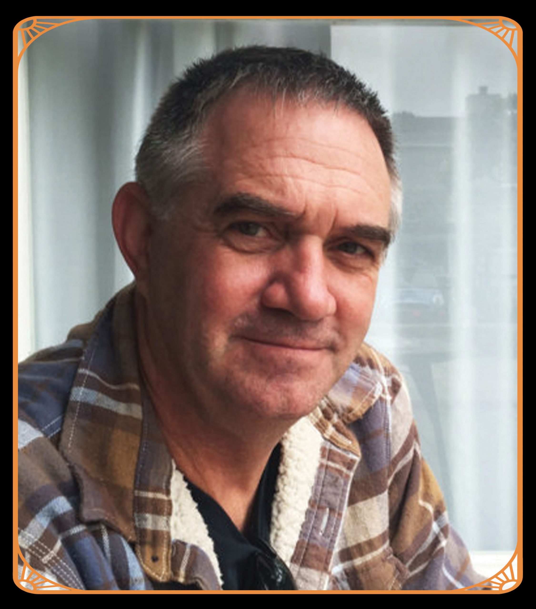 Hart Hanson_with frame