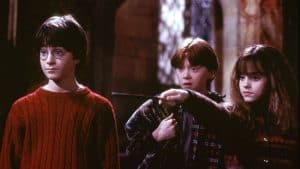 Warner Bros. Celebrates 20th Anniversary Of ‘Harry Potter And The Sorcerer’s Stone’ With Magical Movie Mode On Blu-Ray Harry potter and the goblet of fire.