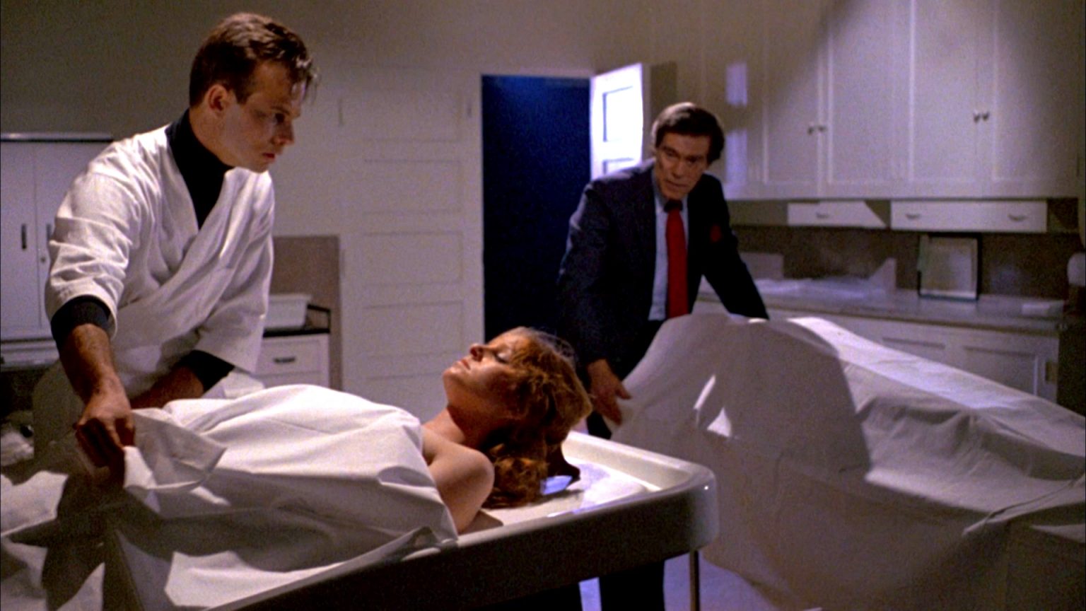‘Mortuary’ (1983) Blu-Ray Review – Deranged 80s Slasher Flick Evokes Memories Of The Horror Aisle