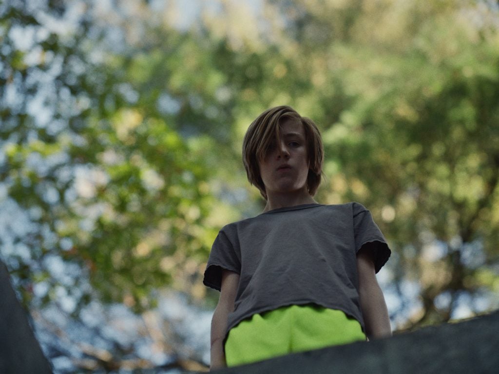 ‘JOHN AND THE HOLE’ Review – A Tense, Comedic, and Enjoyable Thriller That Never Explores the Why of Its Premise