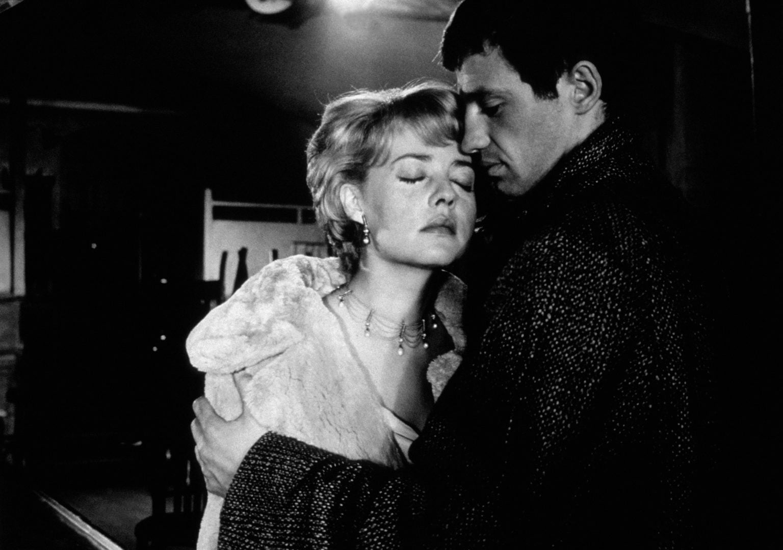 ‘Seven Days…Seven Nights’ (AKA ‘Moderato cantabile’) Blu-Ray Review – A Beautifully Tragic Awakening