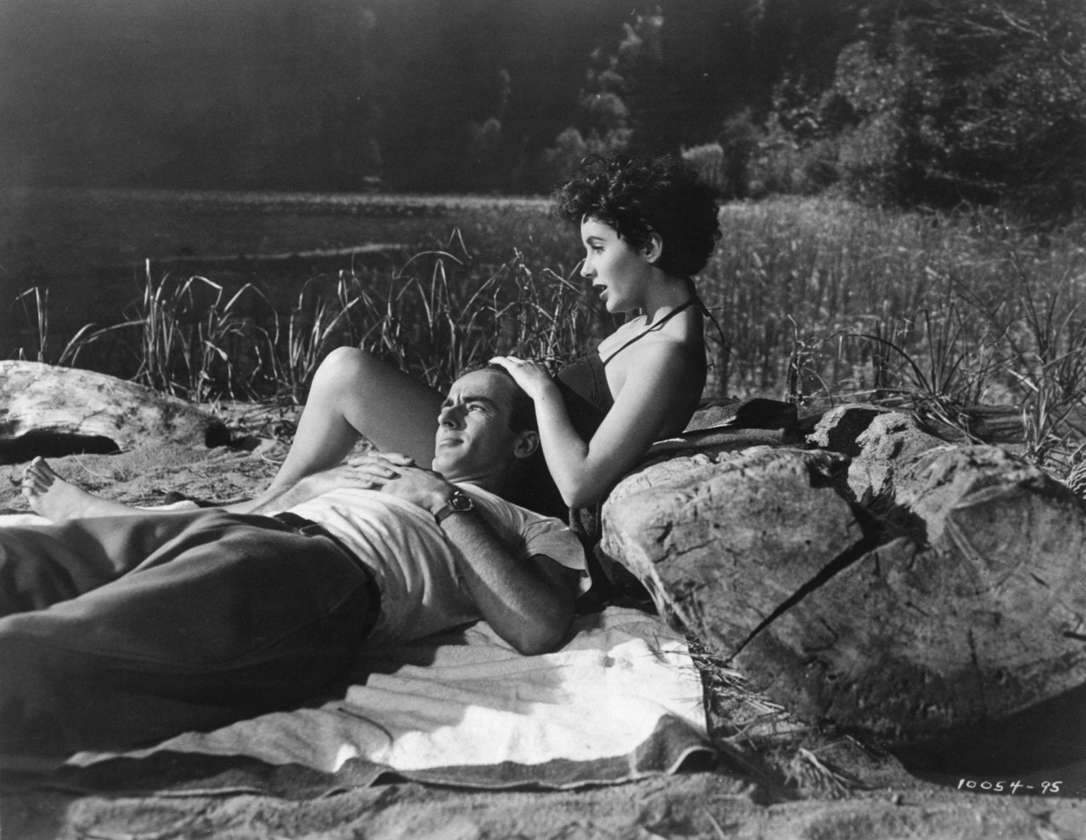 Paramount Presents ‘A Place In The Sun’ Blu-Ray Review – Montgomery Clift & Elizabeth Taylor Captivate In Classic Drama
