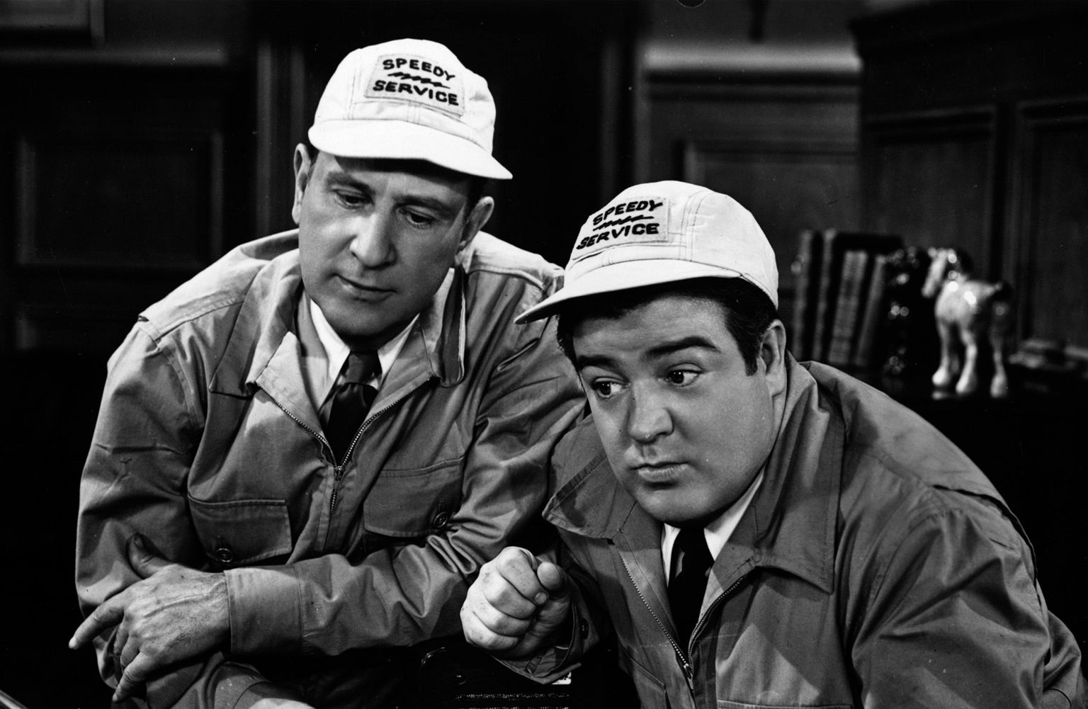 ‘The Noose Hangs High’ Blu-Ray Review – Abbott And Costello Delight In Breezy Comedic Romp Despite Recycled Material