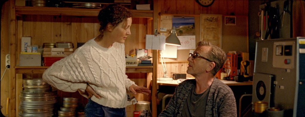 ‘Bergman Island’ Review: ‘A sort of two hour episode of a filmmaker student’s thesis on the decline of a marriage’