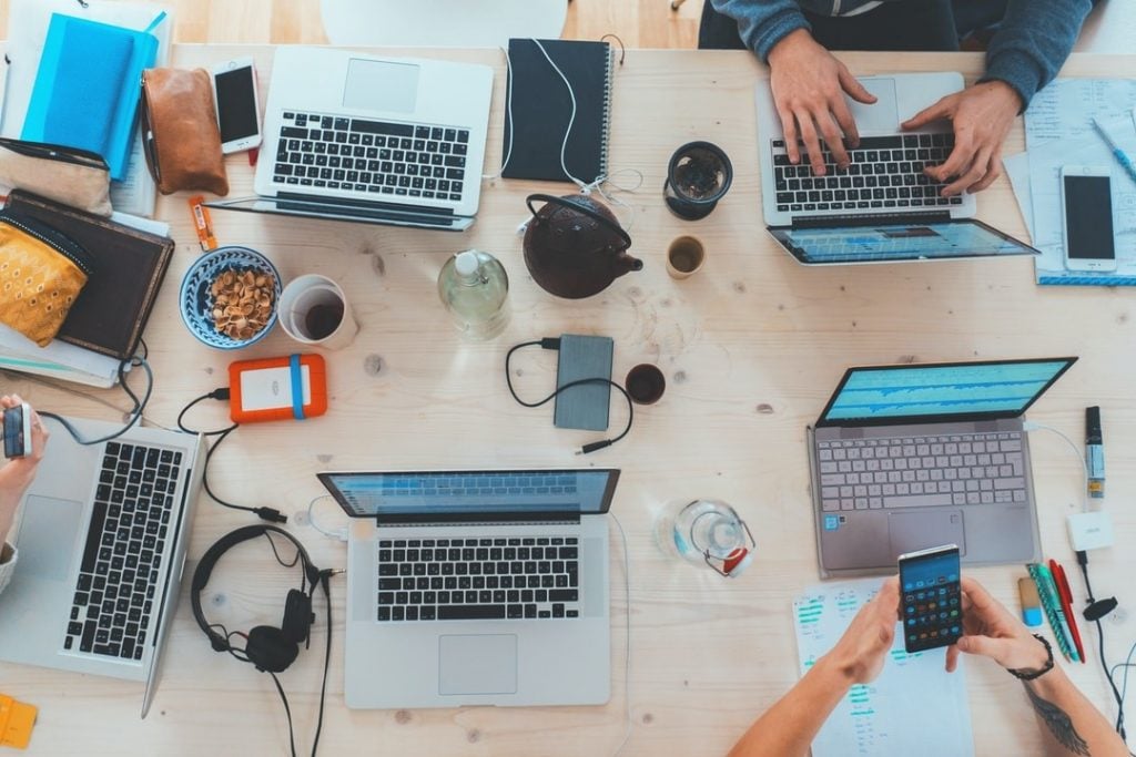 Software and Services That Keep You Organized and Informed