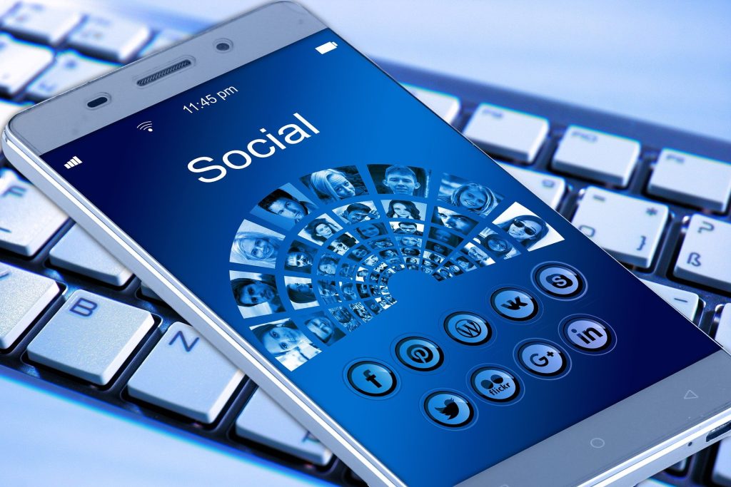 Six Reasons Why Organizations Should Leverage Mobile Learning
