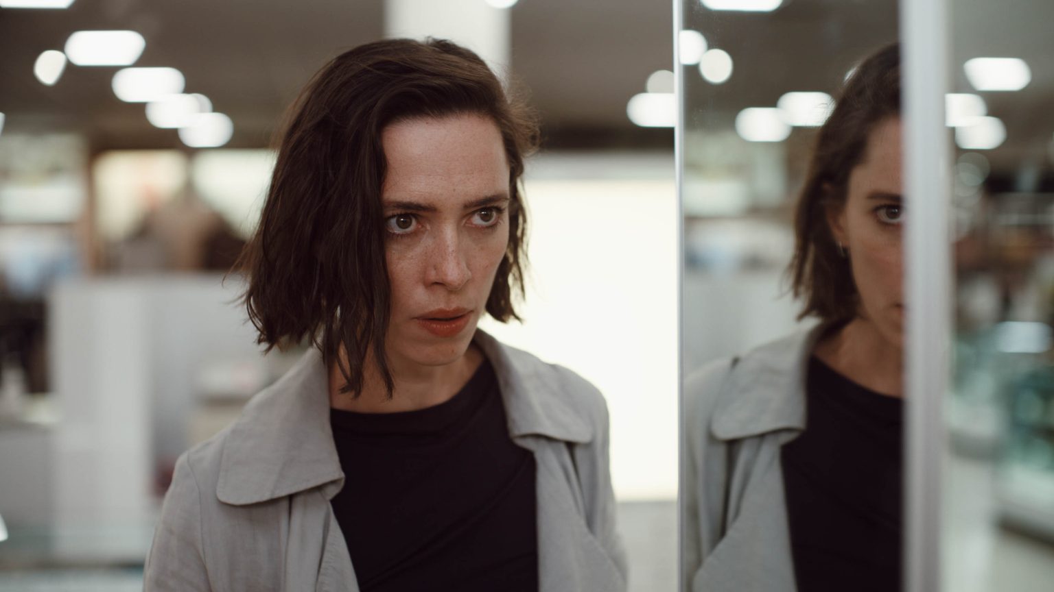 ‘Resurrection’ Sundance 2022 Review – Rebecca Hall Delivers a Breathtaking Performance In This Heavy Psychological Thriller