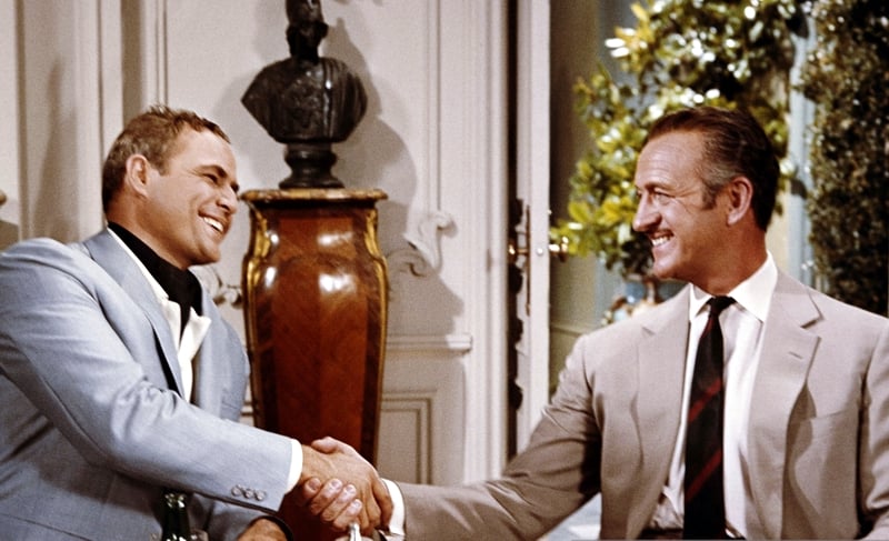‘Bedtime Story’ Blu-Ray Review – Marlon Brando And David Niven Delight As A Couple Of Scoundrels
