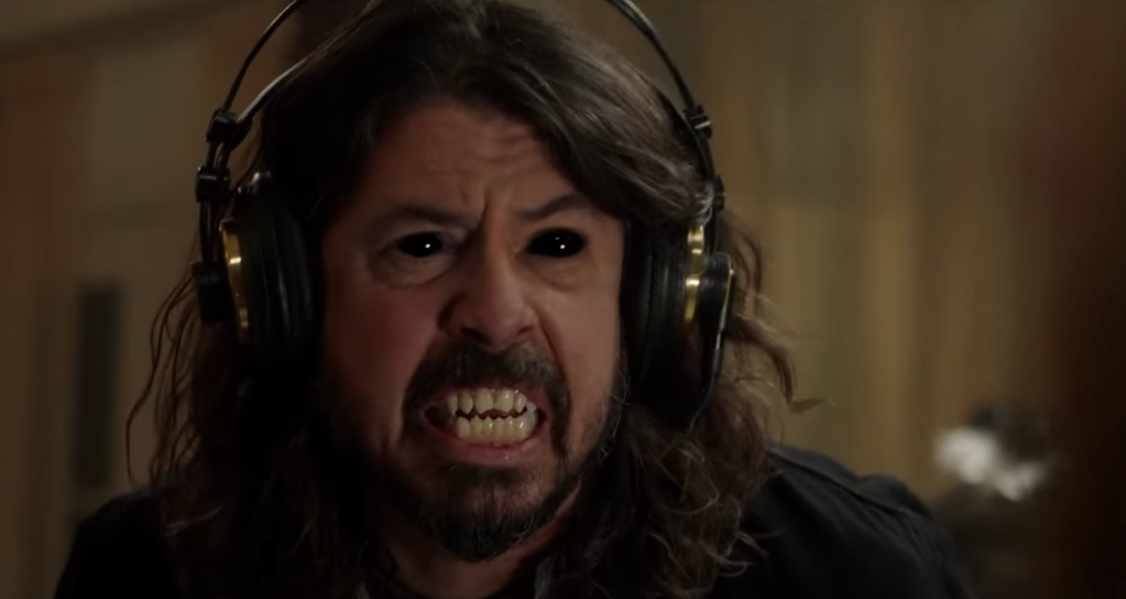 ‘Studio 666’ (2022) Review – ‘A Pulpy, Slapstick Rollercoaster of Gore’