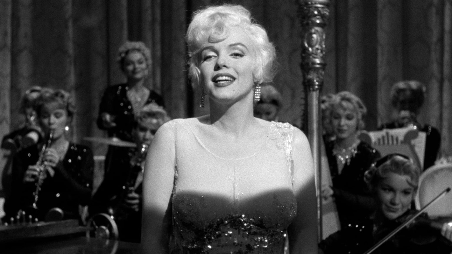 ‘Some Like It Hot’ 4K UHD Blu-Ray Review – Billy Wilder Classic Is Blessed With A Can’t-Miss Presentation ‘Some Like It Hot’ 4K UHD Blu-Ray Review – Billy Wilder Classic Is Blessed With A Can’t-Miss Presentation