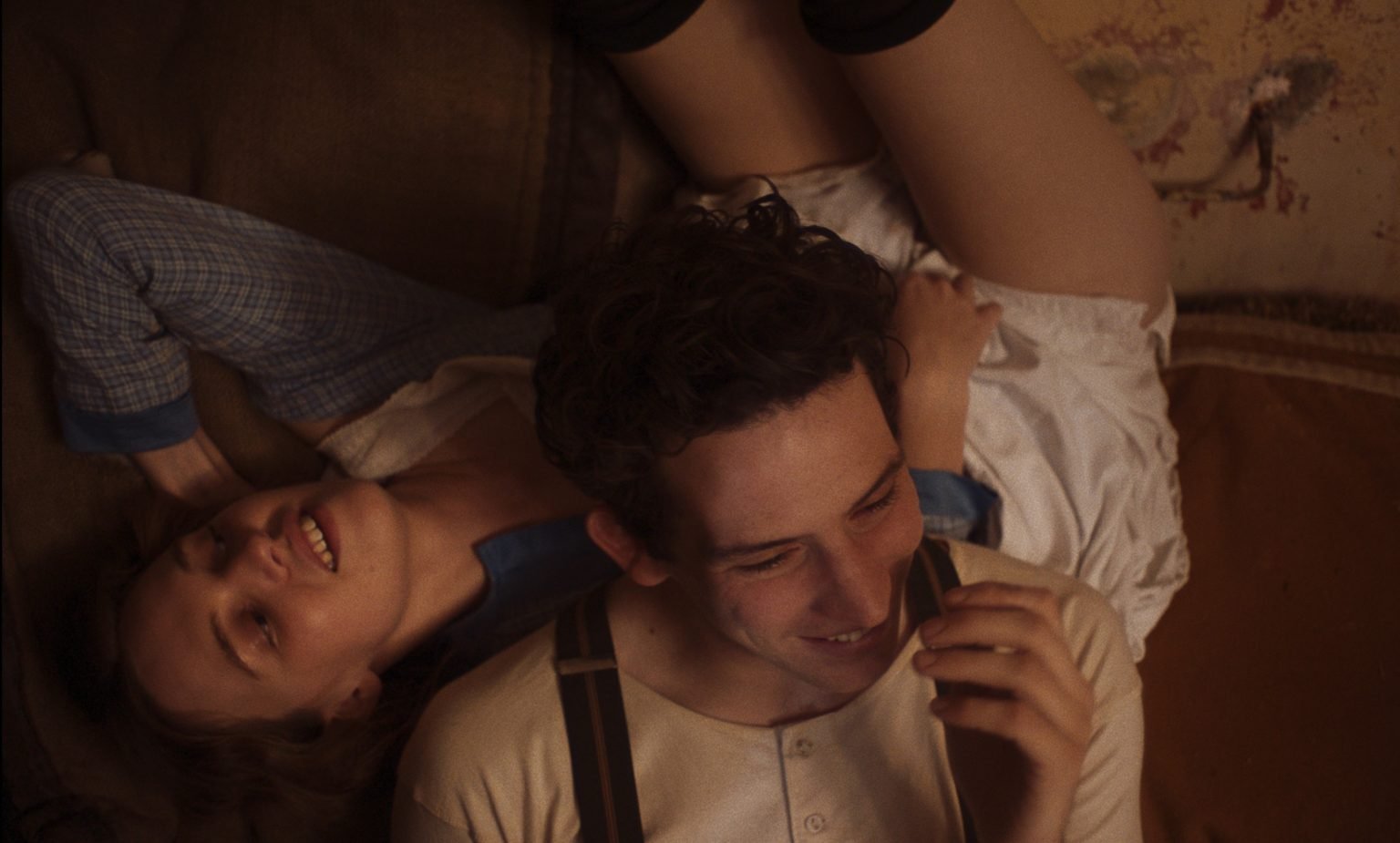 ‘Mothering Sunday’ (2021) Review: Exceptional Cast Can’t Save Romance