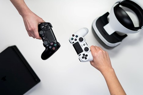 Best 5 Video Games That Help You to Improve Your English