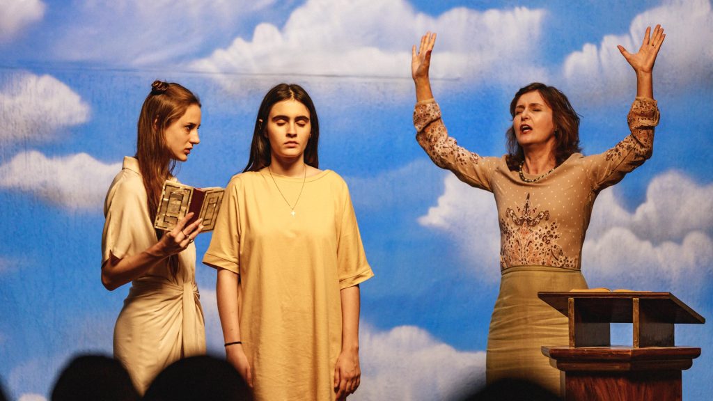 ‘Raquel 1:1’ SXSW 2022 Review – A Clever and Wickedly Unnerving Takedown of Patriarchal Christianity