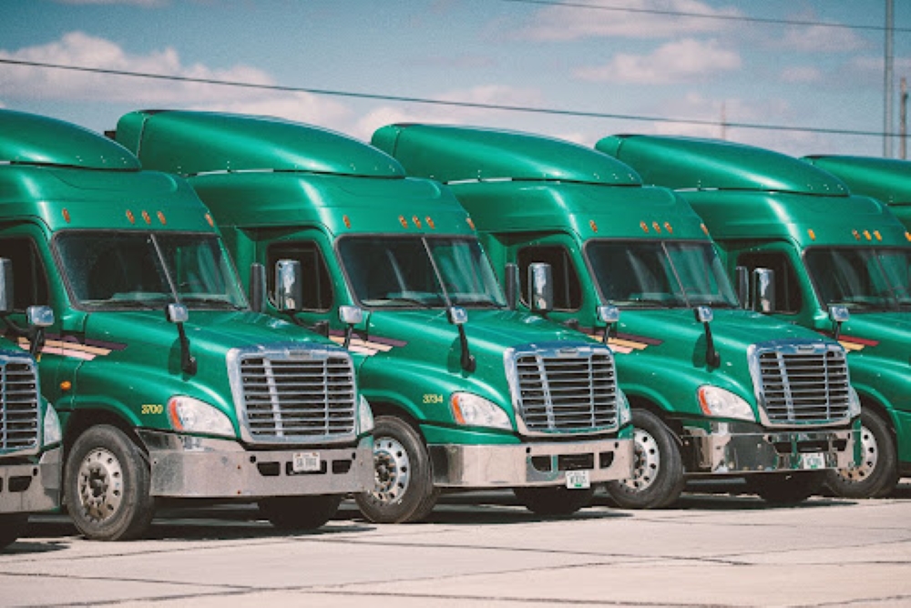 How to Choose a Trucking GPS App for Commercial Vehicles