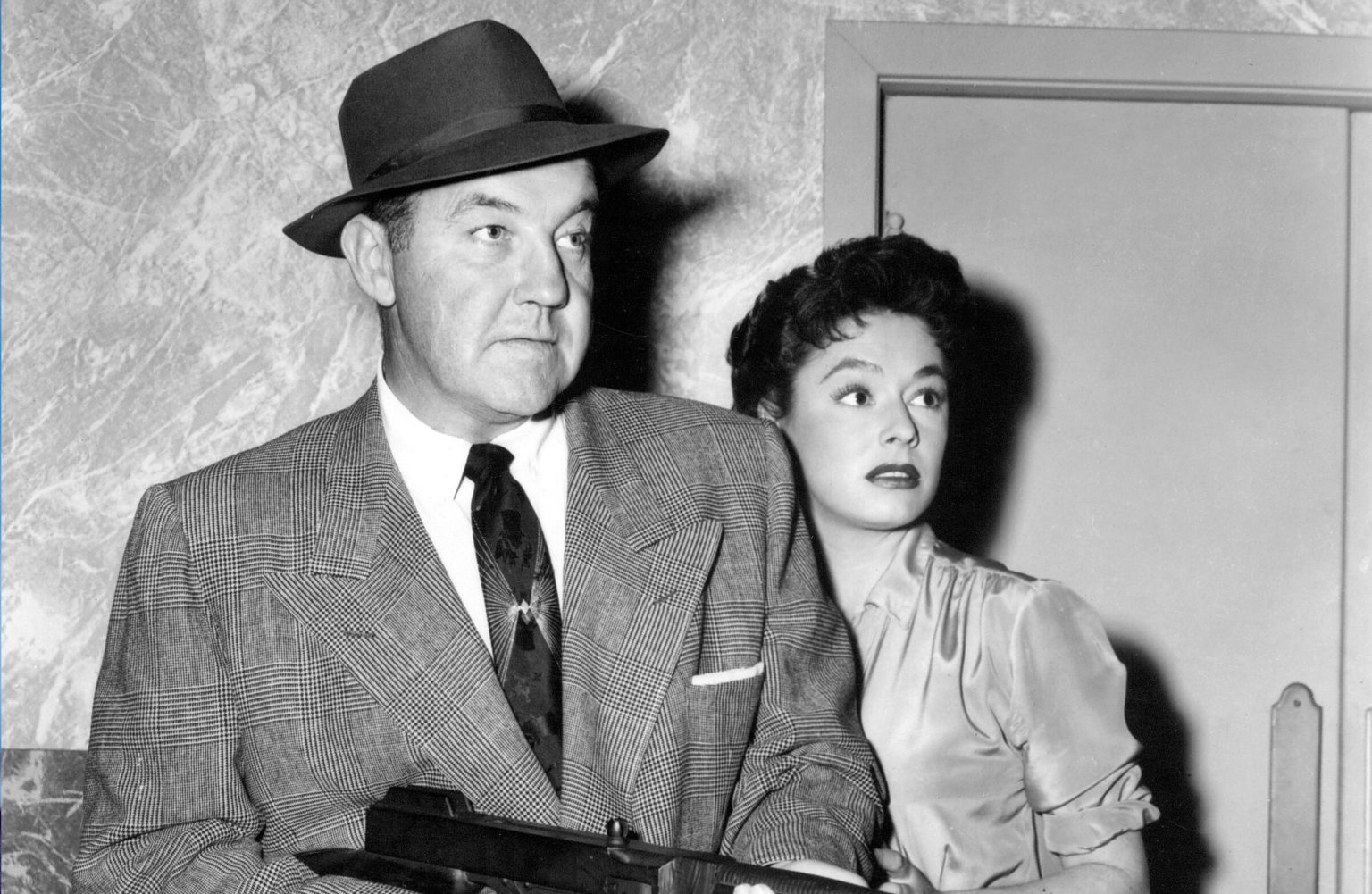 ‘Down Three Dark Streets’ Blu-Ray Review – Sturdy Crime Drama Succeeds With Talented Ensemble ‘Down Three Dark Streets’ Blu-Ray Review – Sturdy Crime Drama Succeeds With Talented Ensemble