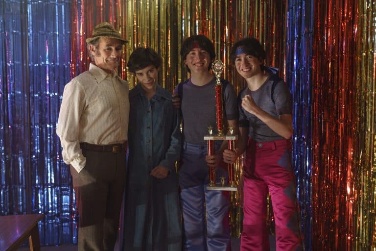 ‘The Phantom of the Open’ Review: Mark Rylance Stars in an Absurdist Spin on the Sports Biopic