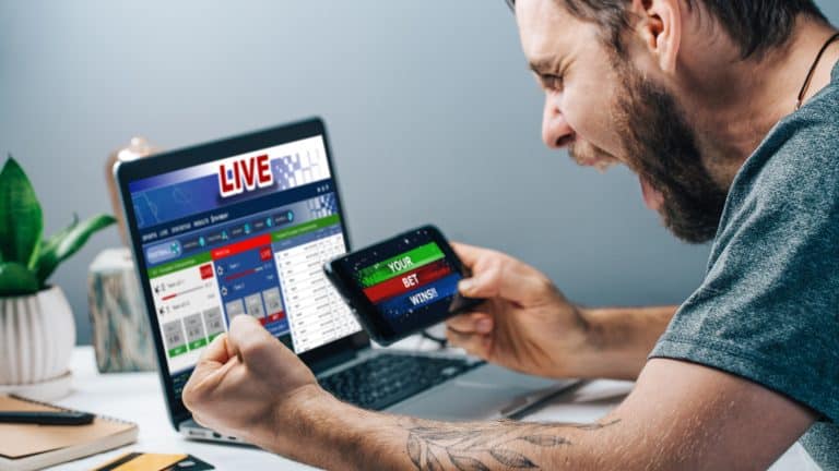 How Online Gambling Is Adapting To The “Platform Fluid” Lifestyle