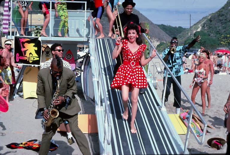 Paramount Presents ‘Back To The Beach’ Blu-Ray Review – Vibrant Parody Delivers Fun And Sun