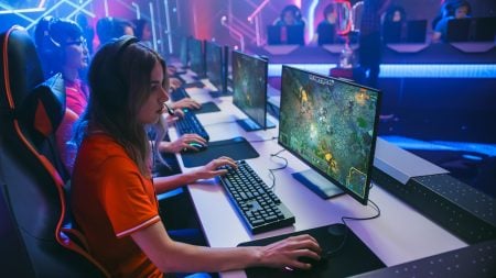 How Did Games Start Attracting More Of A Widespread Audience And Become A Mainstream Hobby?
