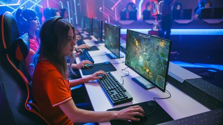 How Did Games Start Attracting More Of A Widespread Audience And Become A Mainstream Hobby?