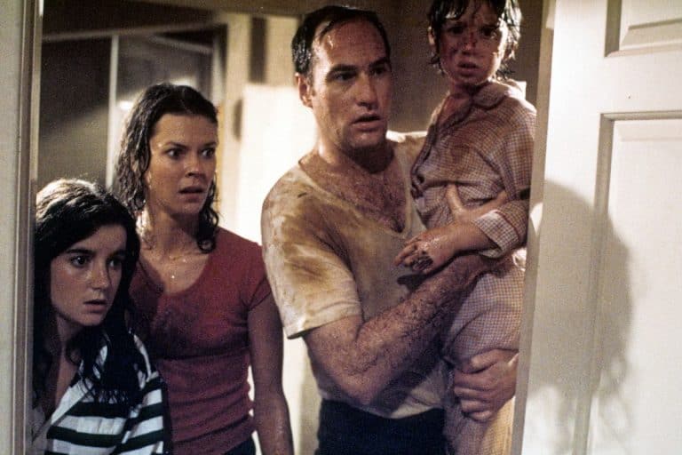 ‘Poltergeist’ (1982) 4K UHD Blu-Ray Review – A Horror Classic Celebrates 40 Years Of Ghostly Thrills