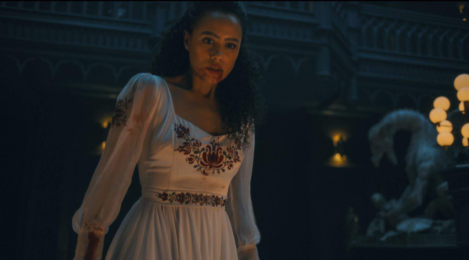 ‘The Invitation’ (2022) Blu-Ray Review – A Glossy, Gothic Studio Horror Film Better Than You Might Expect