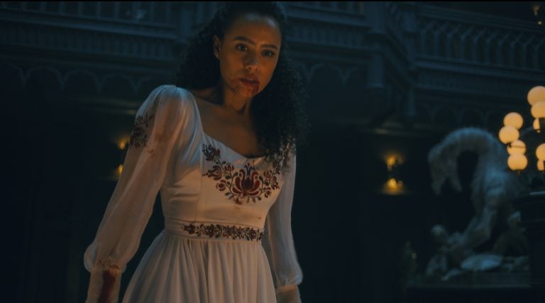 ‘The Invitation’ (2022) Blu-Ray Review – A Glossy, Gothic Studio Horror Film Better Than You Might Expect