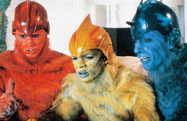 ‘Earth Girls Are Easy’ Blu-Ray Review – A Gonzo, Music-Filled Interplanetary Journey ‘Earth Girls Are Easy’ Blu-Ray Review – A Gonzo, Music-Filled Interplanetary Journey