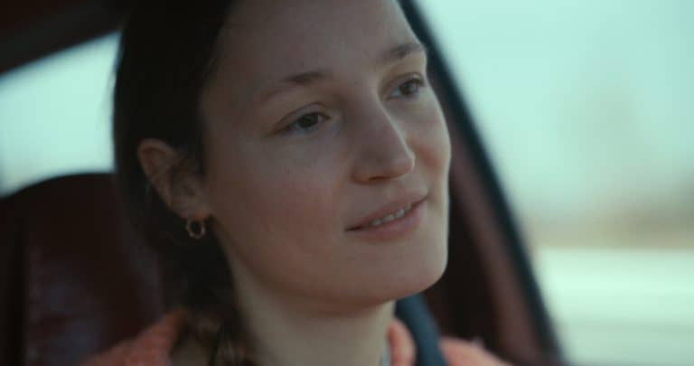 ‘Hold Me Tight’ Review – Vicky Krieps Is Awesome In Well-Told But Boring Story