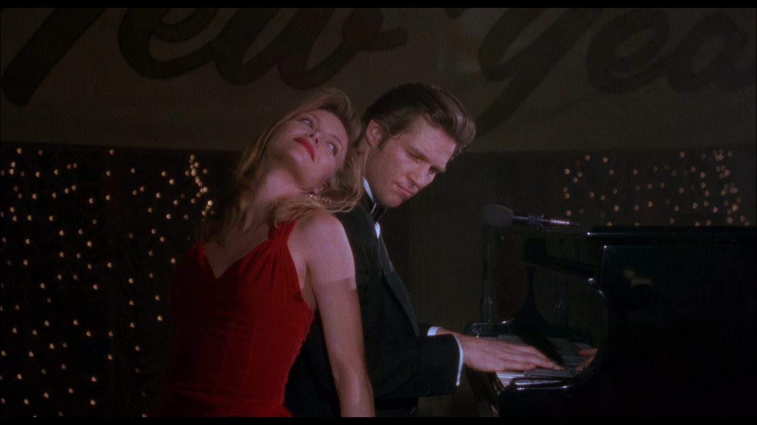 ‘The Fabulous Baker Boys’ Blu-Ray Review – Pfeiffer Electrifies Opposite The Bridges Brothers ‘The Fabulous Baker Boys’ Blu-Ray Review – Pfeiffer Electrifies Opposite The Bridges Brothers