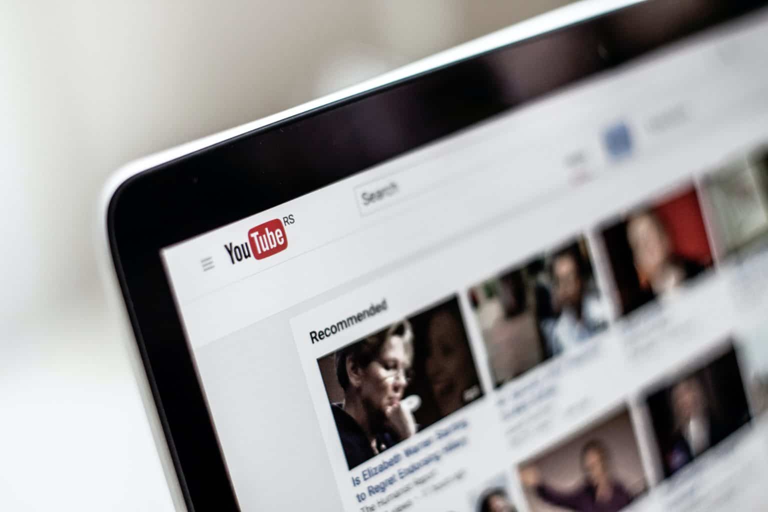 Become A YouTube Star: The Ultimate Checklist To Build A Vlogging Career