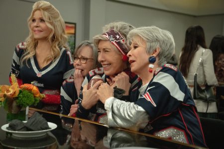 ’80 For Brady’ Review – A Game-Winning Laugh-Out-Loud Comedy